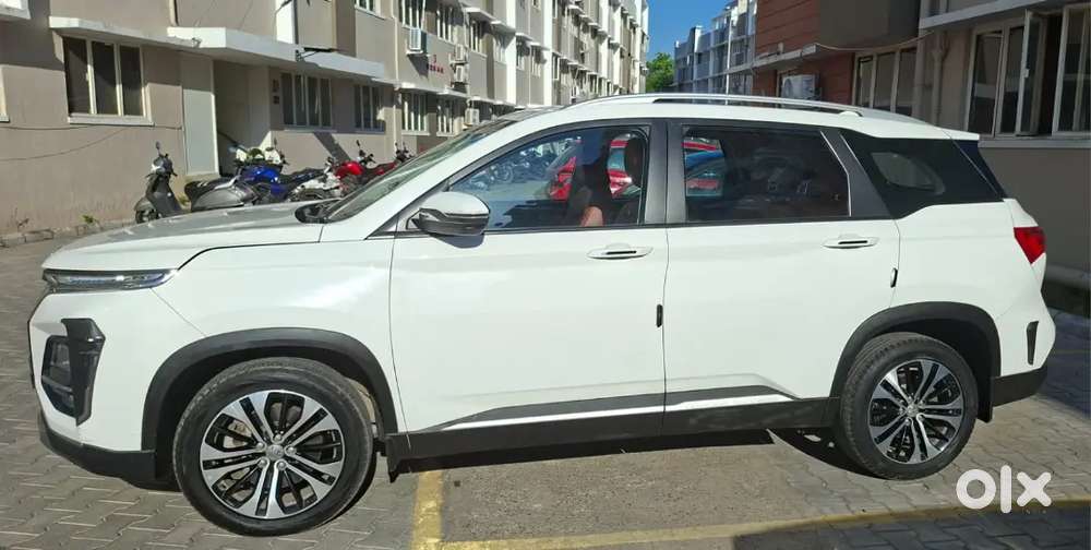 Mg Hector 2023  Low Km  Company Maintained