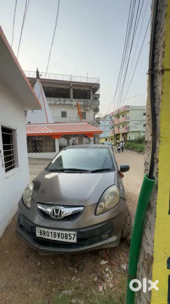 Honda Brio 2013 Petrol Well Maintained