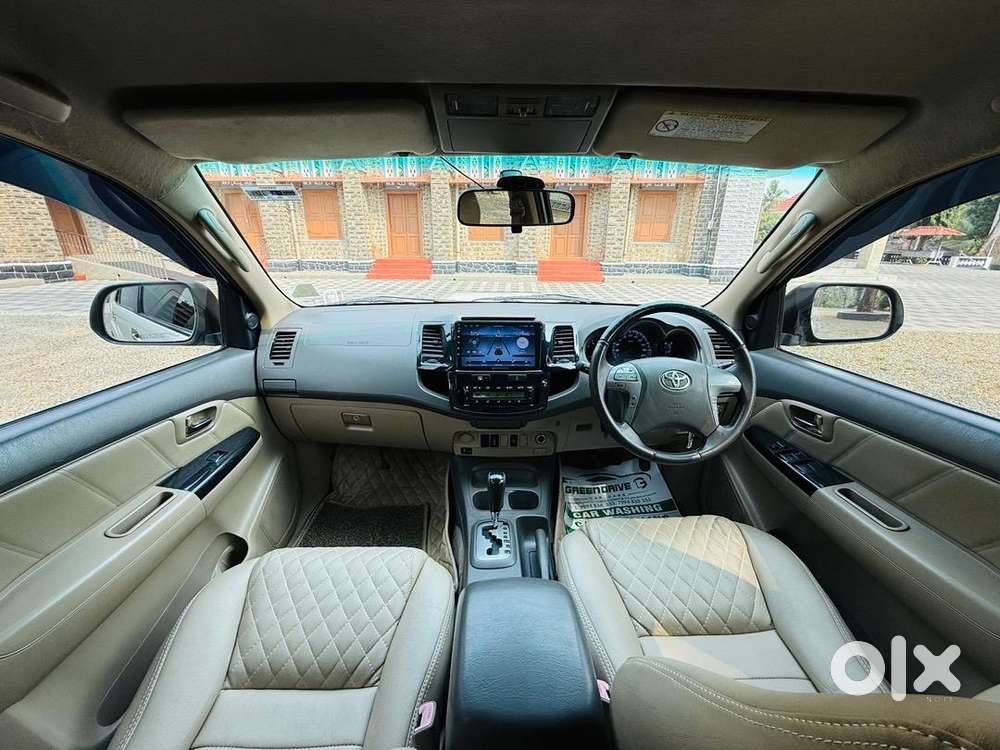 Toyota Fortuner 3.0 4x2 Automatic, 2013