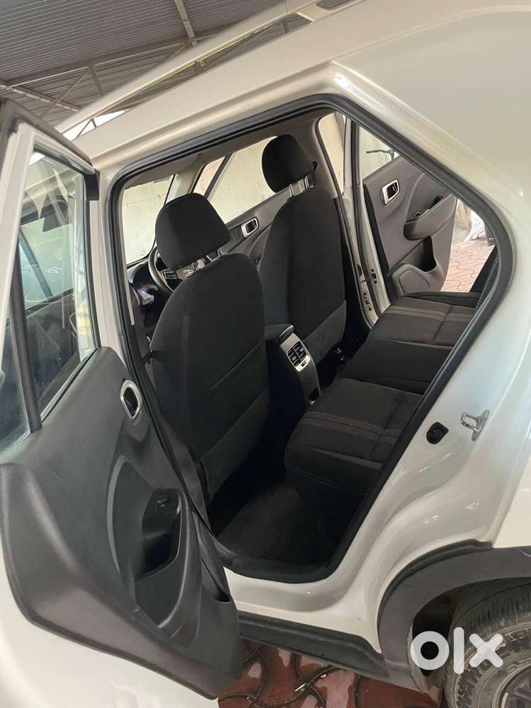 Hyundai Venue Petrol At 2020