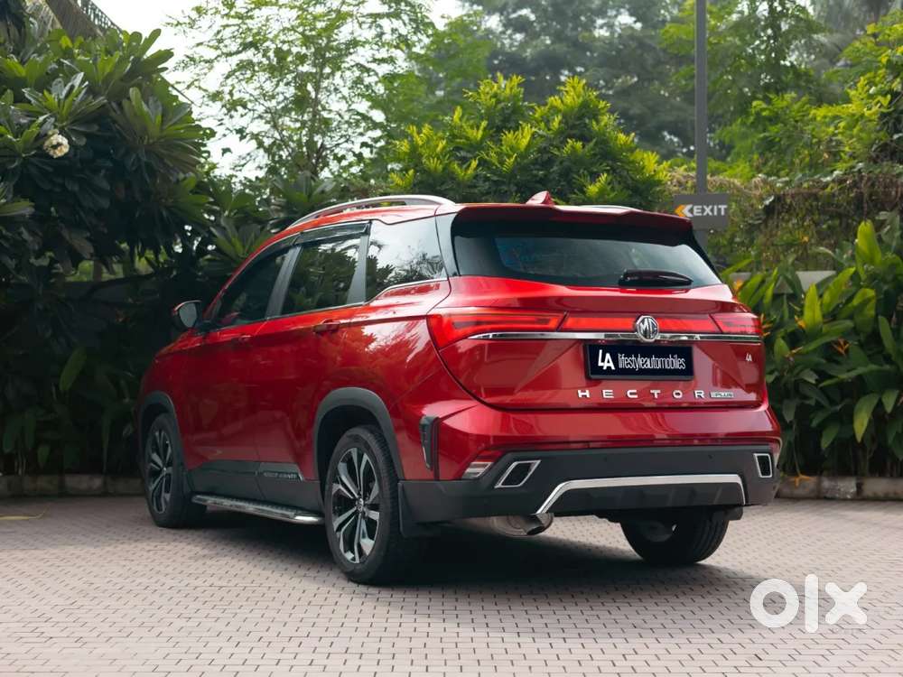 Mg Hector Plus Sharp Pro 1.5 Turbo Petrol Cvt 7 Str, 2024, Petrol