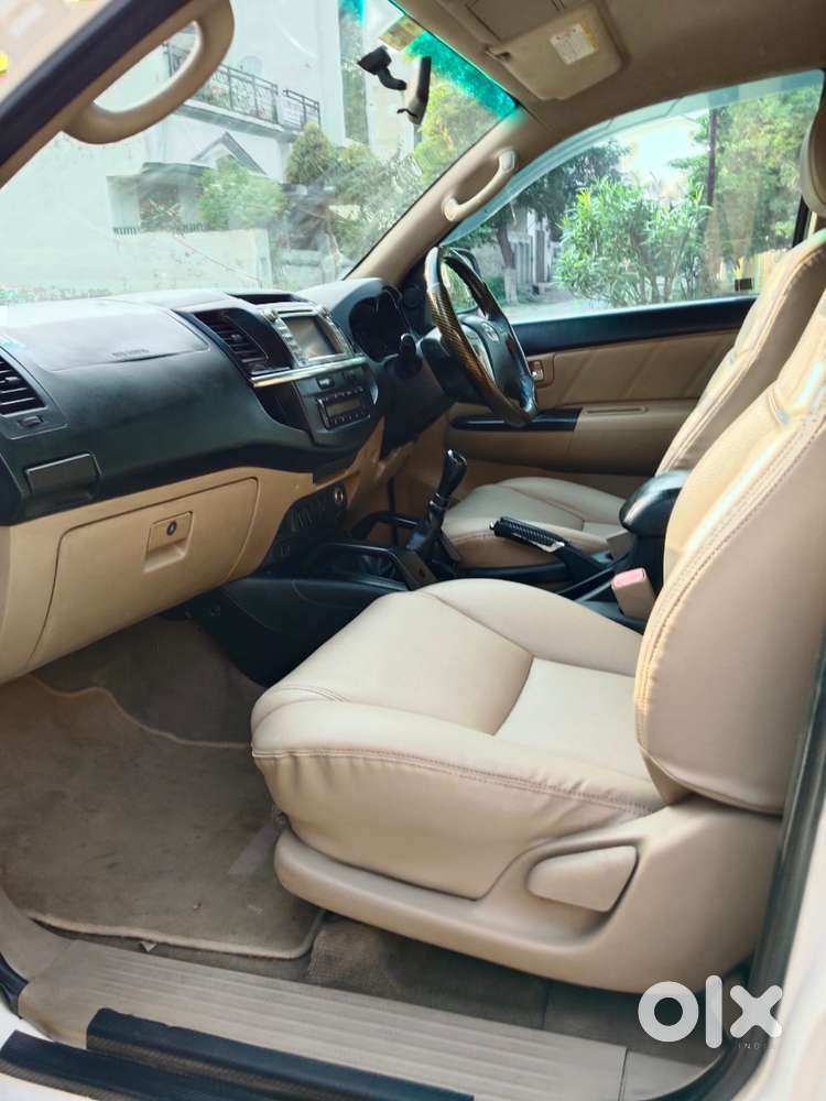 Toyota Fortuner 2011-2016 4x2 Manual, 2015, Diesel