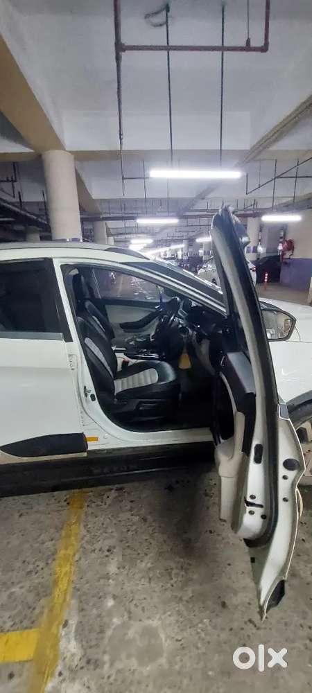 Tata Nexon Xz + (s) - 32k Driven