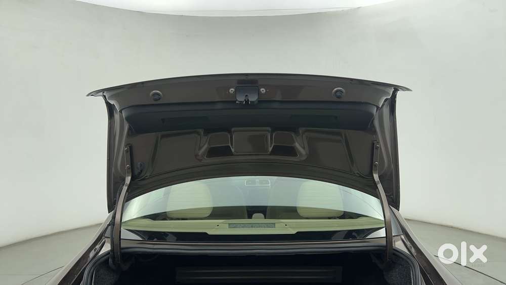 Volkswagen Vento 1.6 Highline, 2021, Petrol