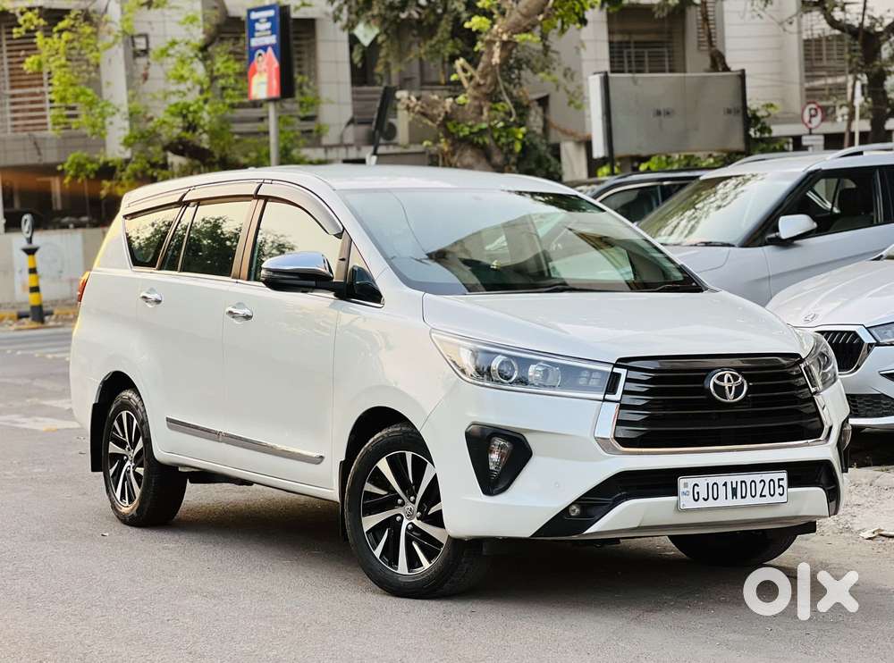 Toyota Innova Crysta