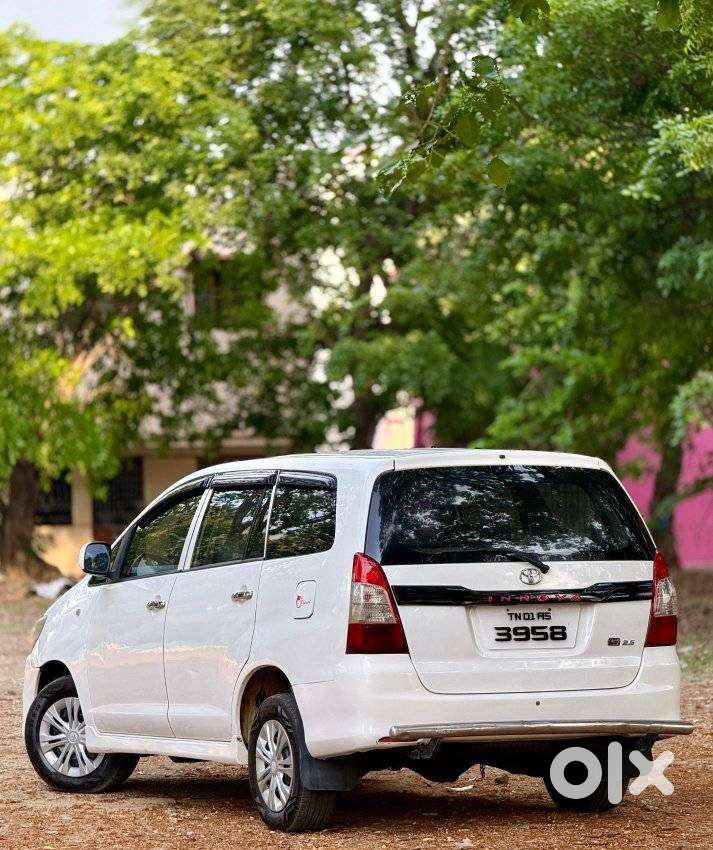 Toyota Innova 2.5 G (diesel) 8 Seater, 2012, Diesel