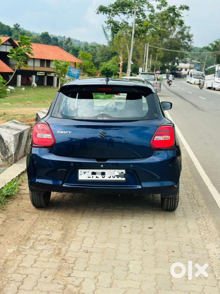 Maruti Suzuki Swift Vxi + Manual, 2023, Petrol