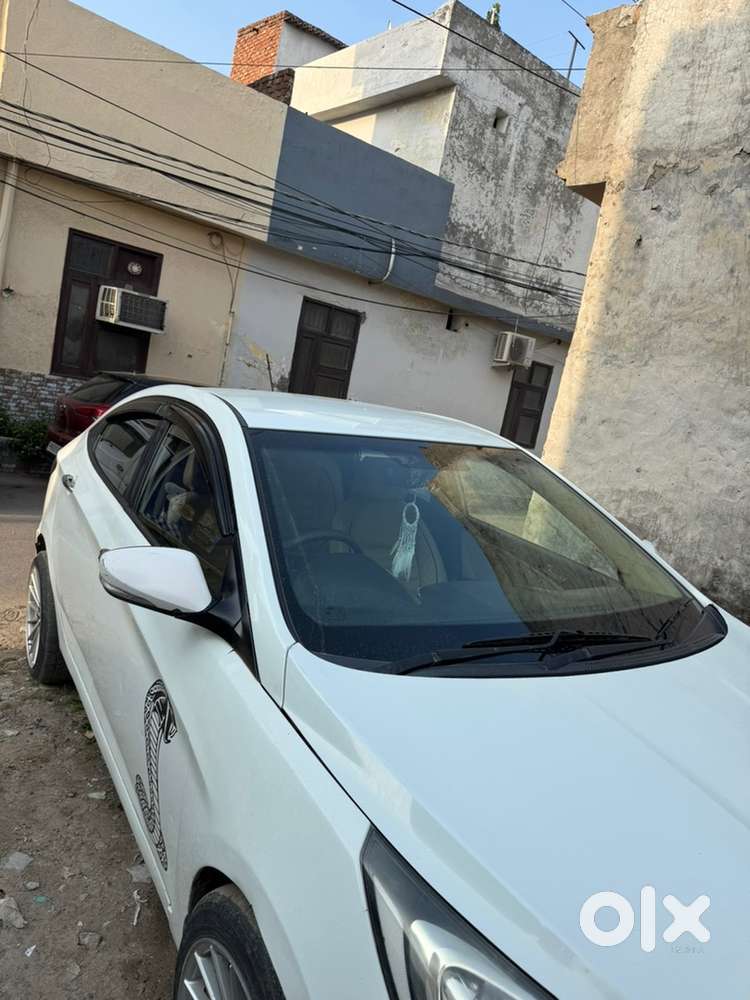 Hyundai Fluidic Verna 2012 Year