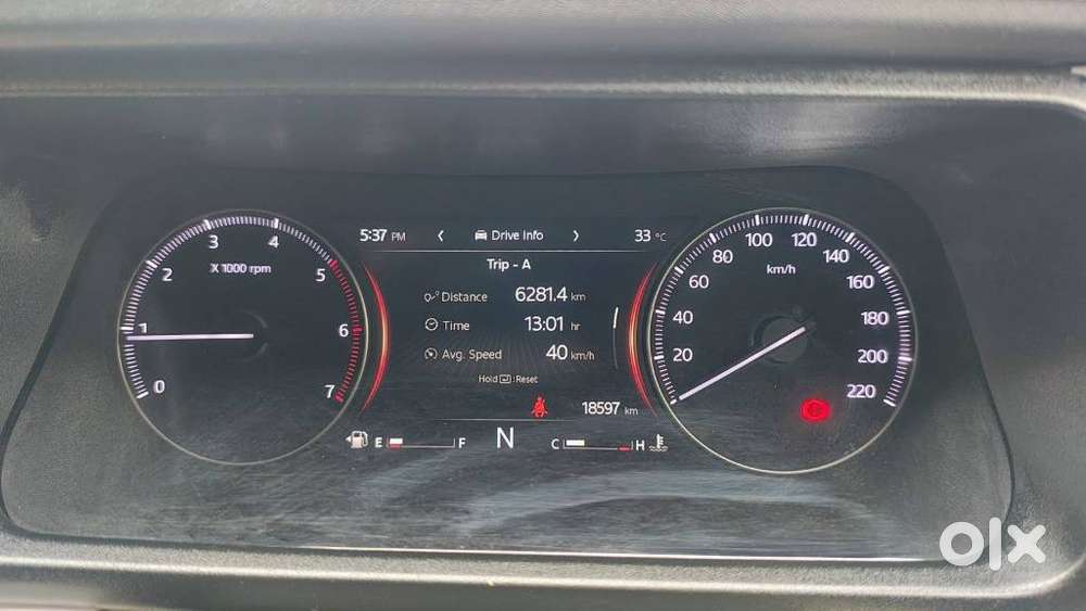 Mahindra Xuv700 2.2 Ax 5 Diesel Mt 7 Str, 2024