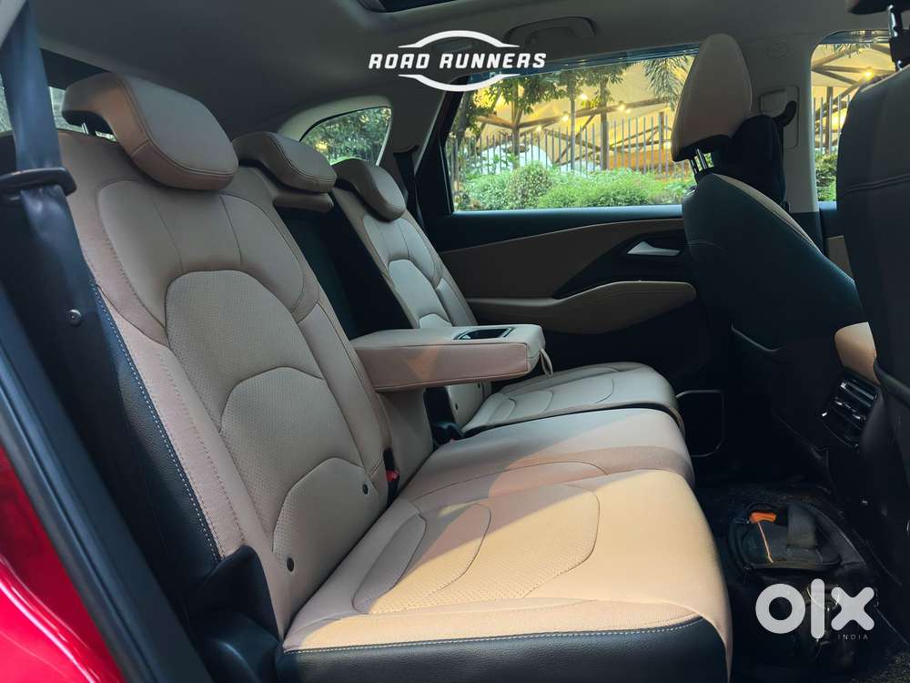 Mg Hector Plus Sharp Pro 1.5 Turbo Petrol Cvt 7 Str, 2026, Petrol