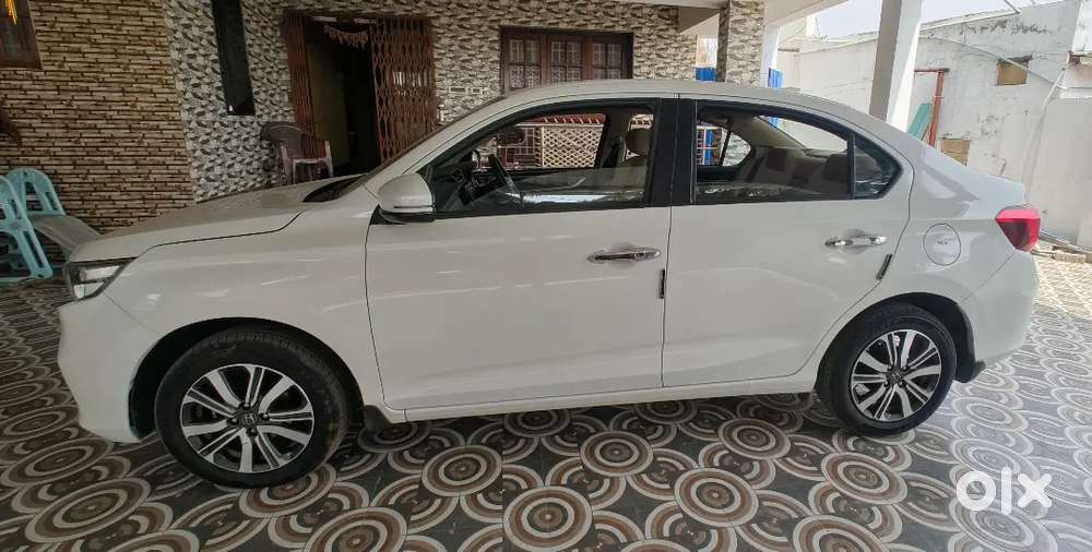 Honda Amaze 2nd Gen 2023 Petrol Well Maintained