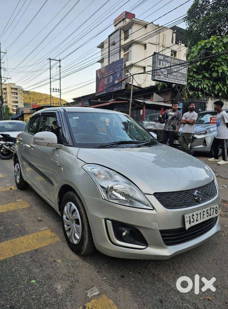 Maruti Suzuki Swift Vxi + Manual, 2017, Petrol