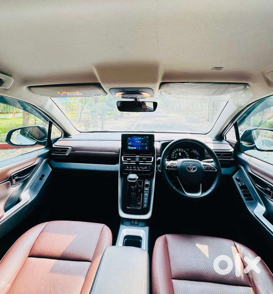 Toyota Innova Hycross 2.0 Vx Hybrid 7 Str, 2023, Petrol