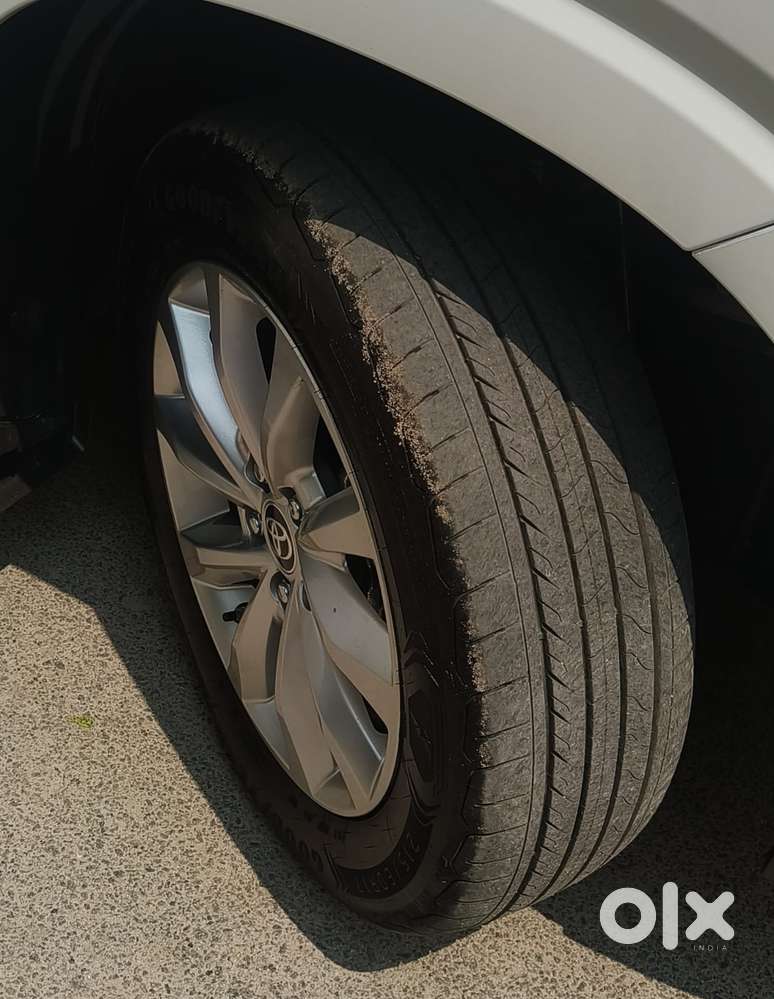 Toyota Innova Hycross 2.0 Vx (o) Hybrid 7 Str, 2024, Petrol