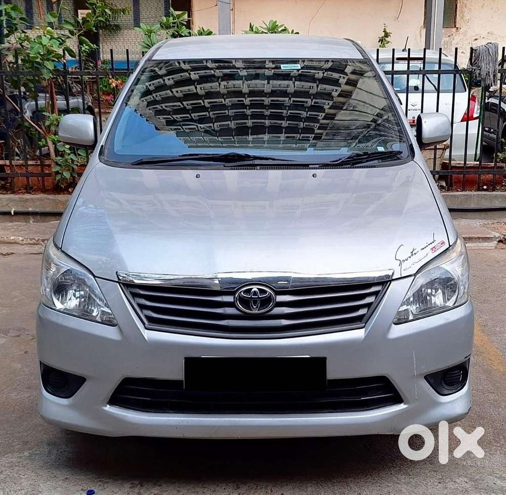 Toyota Innova 2.5 G (diesel) 8 Seater, 2012, Diesel