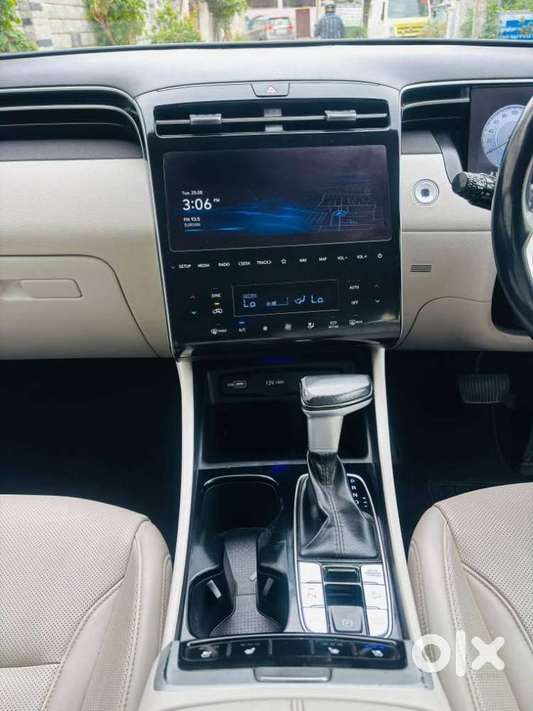 Hyundai Tucson 2.0 Signature 4wd Diesel At Dual Tone, 2022, Diesel