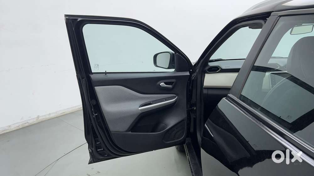 Nissan Magnite 1.0 Xv Turbo Cvt, 2021, Petrol