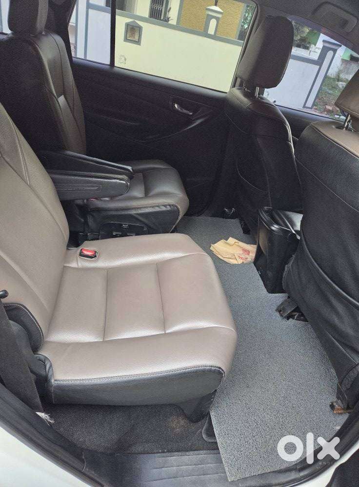 Toyota Innova Crysta 2.4 G Mt 7 Str, 2018, Diesel