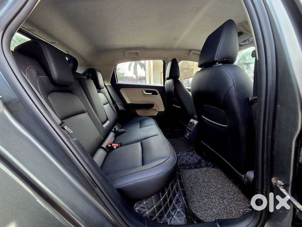 Tata Altroz Xz Plus (s), 2022, Petrol