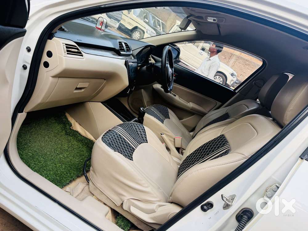 Maruti Suzuki Dzire 1.2 Vxi, 2022, Petrol
