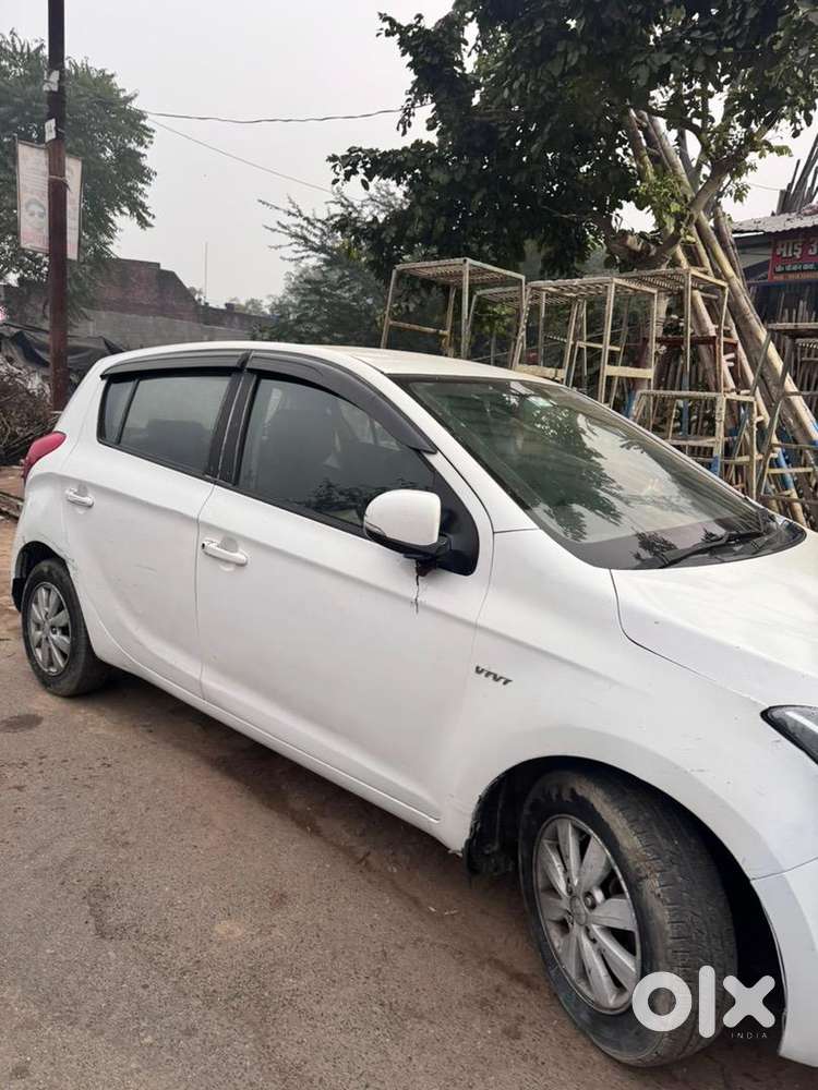 Hyundai Car Manual 2012