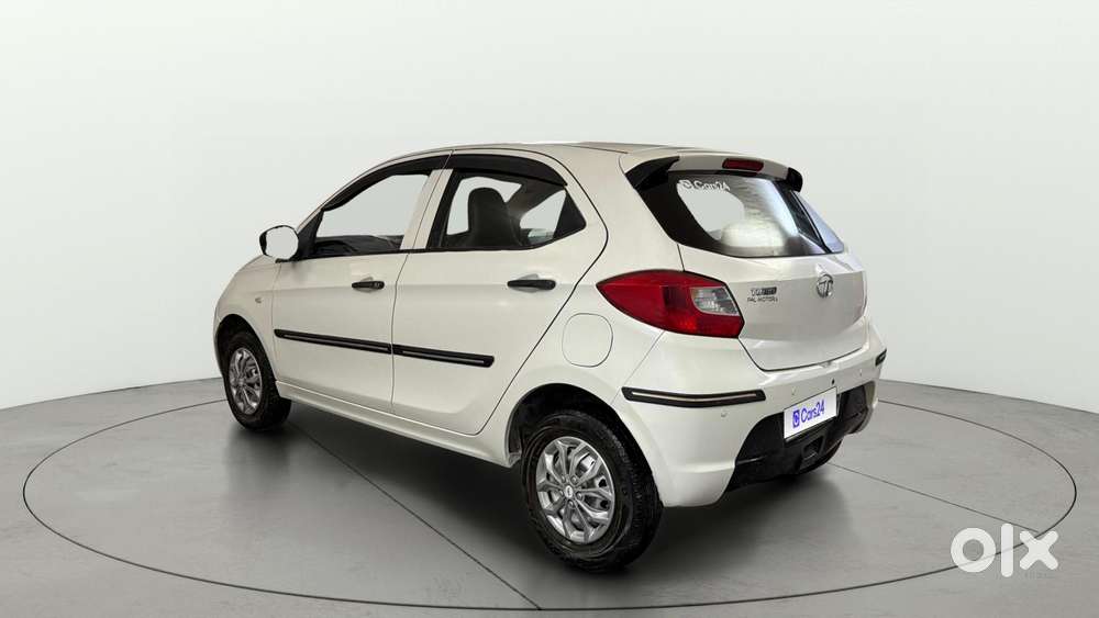 Tata Tiago Xe, 2018, Petrol