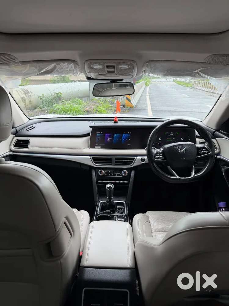 Mahindra Xuv700 2023 Year