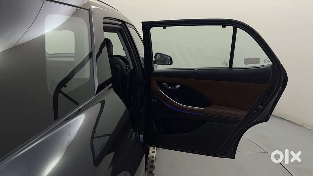 Hyundai Alcazar 2.0 Signature (o) Petrol At 6 Str, 2021, Petrol