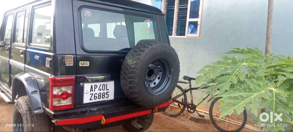 Mahindra Bolero Neo 2001