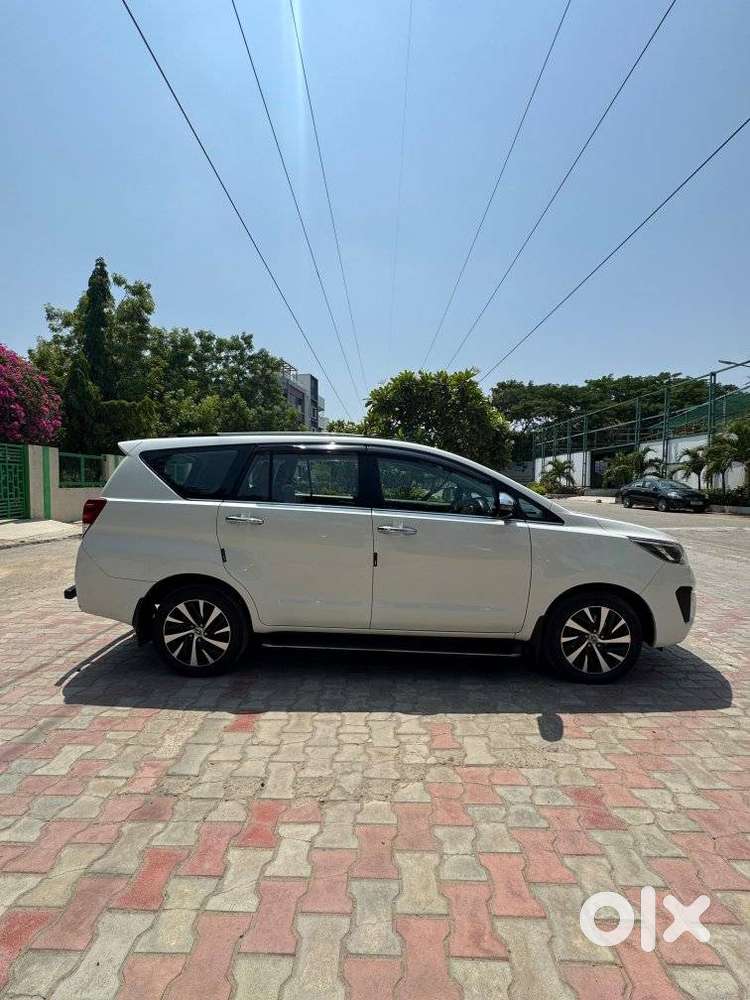 Toyota Innova Crysta [2020-ongoing] 2.4 Zx At 7 Str, 2022, Diesel