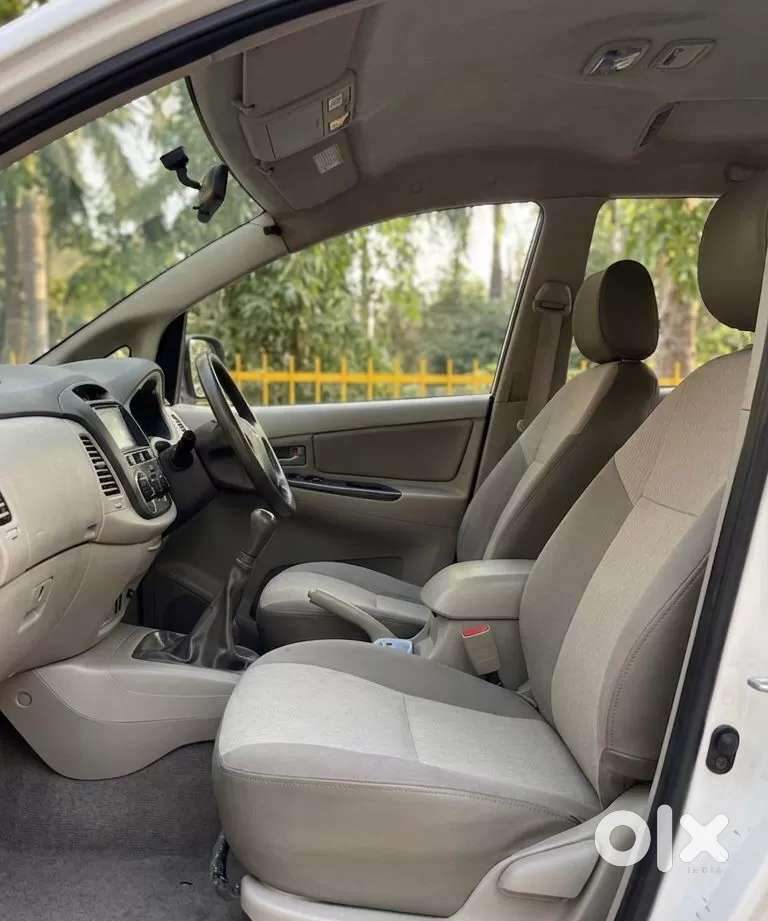 Toyota Innova 2.5 Gx (diesel) 7 Seater Bs Iv, 2015, Diesel