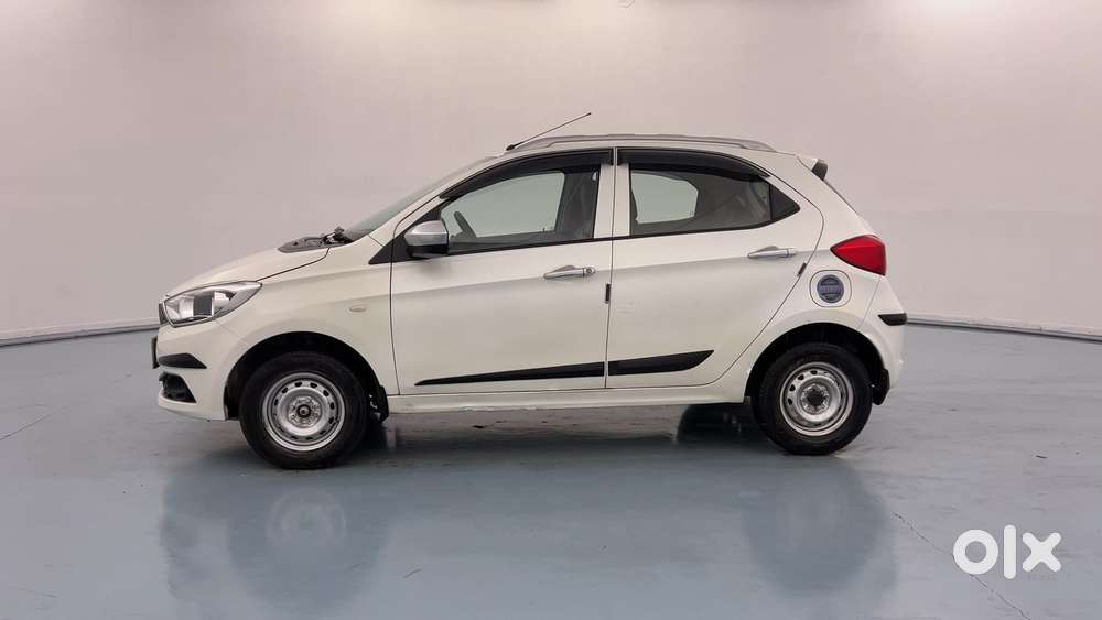 Tata Tiago Xe, 2019, Petrol