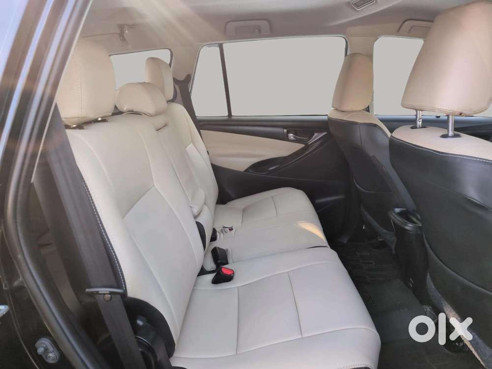 Toyota Innova Crysta 2.4 G Mt 8s, 2022, Diesel