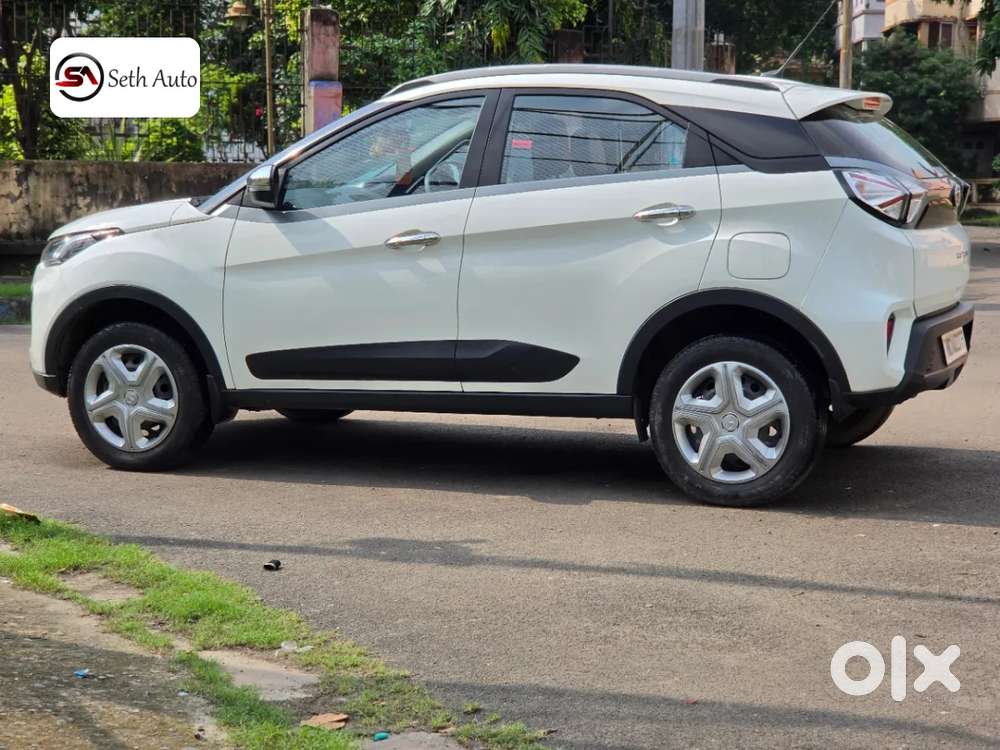 Tata Nexon 1.2 Revotron Xm (s), 2020, Petrol