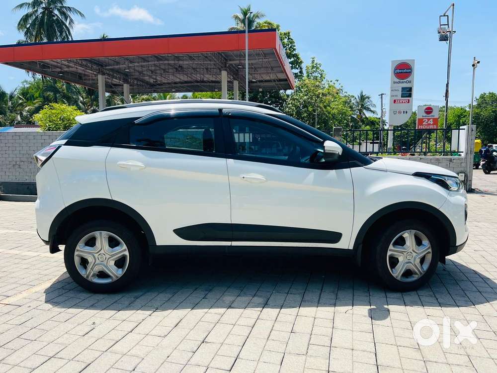 Tata Nexon 1.2 Revotron Xm (s), 2022, Petrol