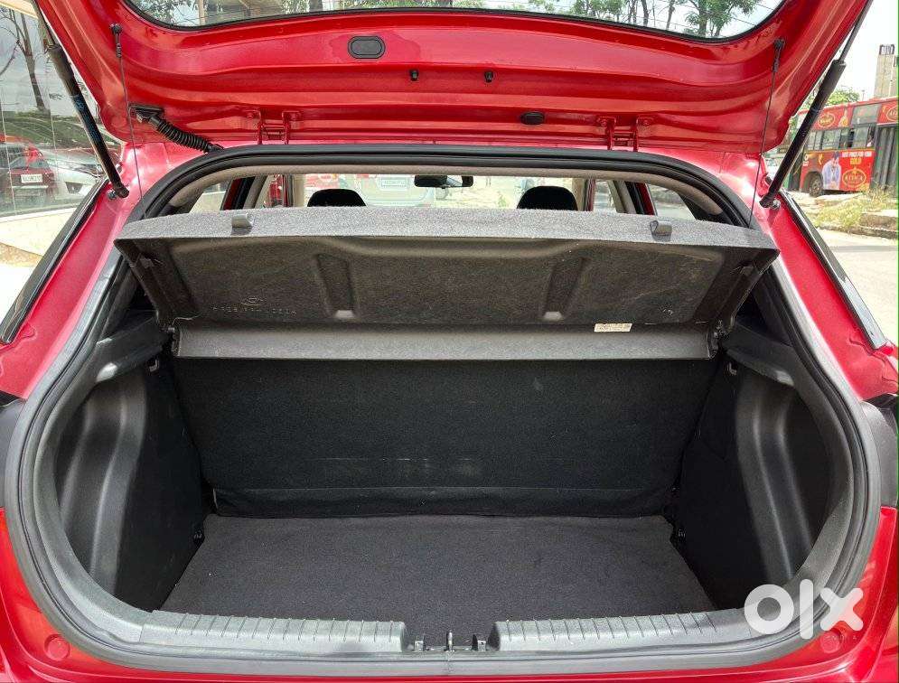 Hyundai I20 Sportz 1.2 Bs-iv, 2018, Petrol