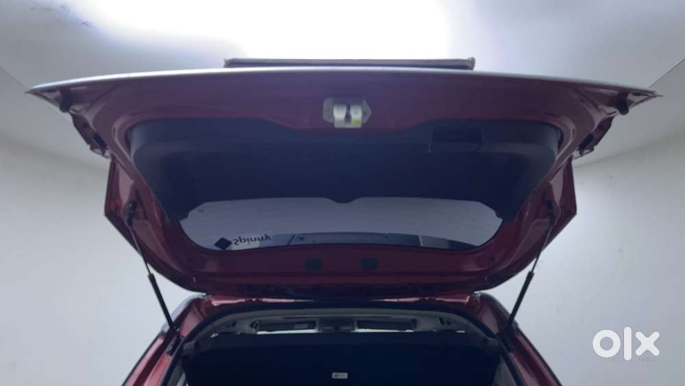 Maruti Suzuki Vitara Brezza 1.5 Zxi Plus At Dual Tone, 2022, Petrol