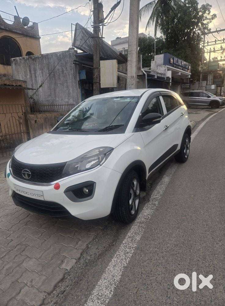 Tata Nexon 1.2 Revotron Xm (s), 2018, Petrol