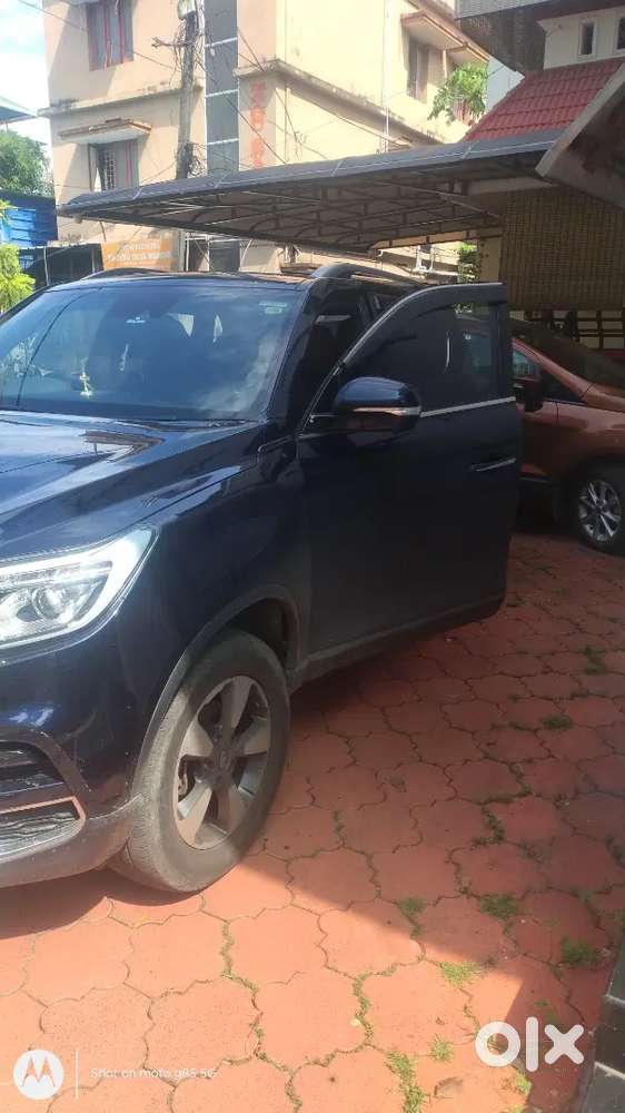 Mahindra Alturas G4 2022 Diesel 65000 Km Driven