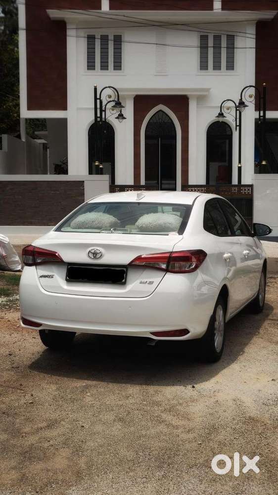 Toyota Yaris Car Automatic 2019