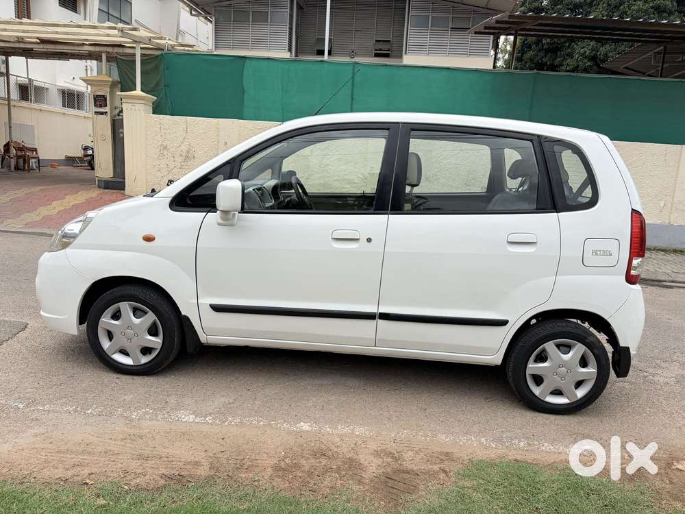Maruti Suzuki Zen Estilo Vxi Bsiv, 2010, Petrol