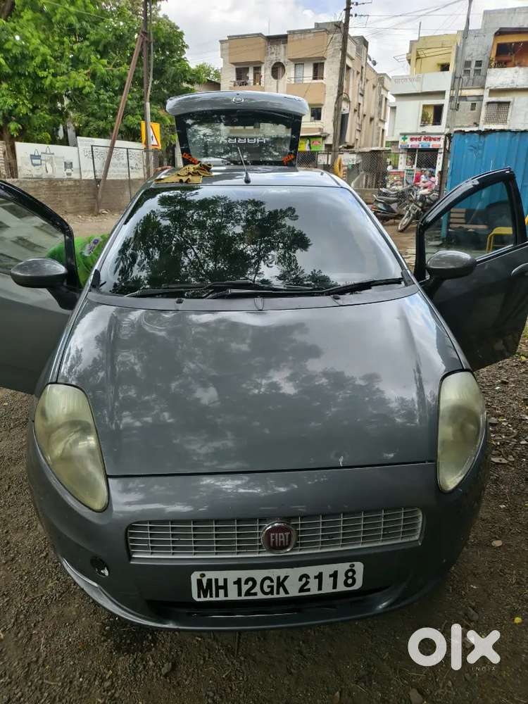 Fiat Punto 2010 पेट्रोल मैनुअल