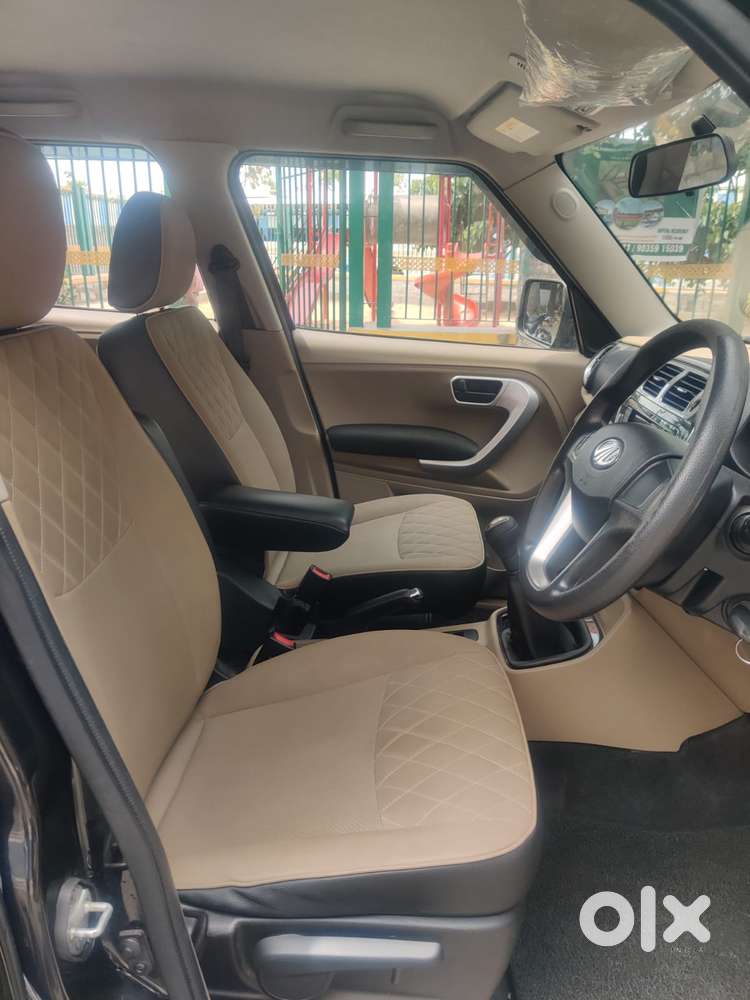 Mahindra Tuv 300 T10, 2018, Diesel