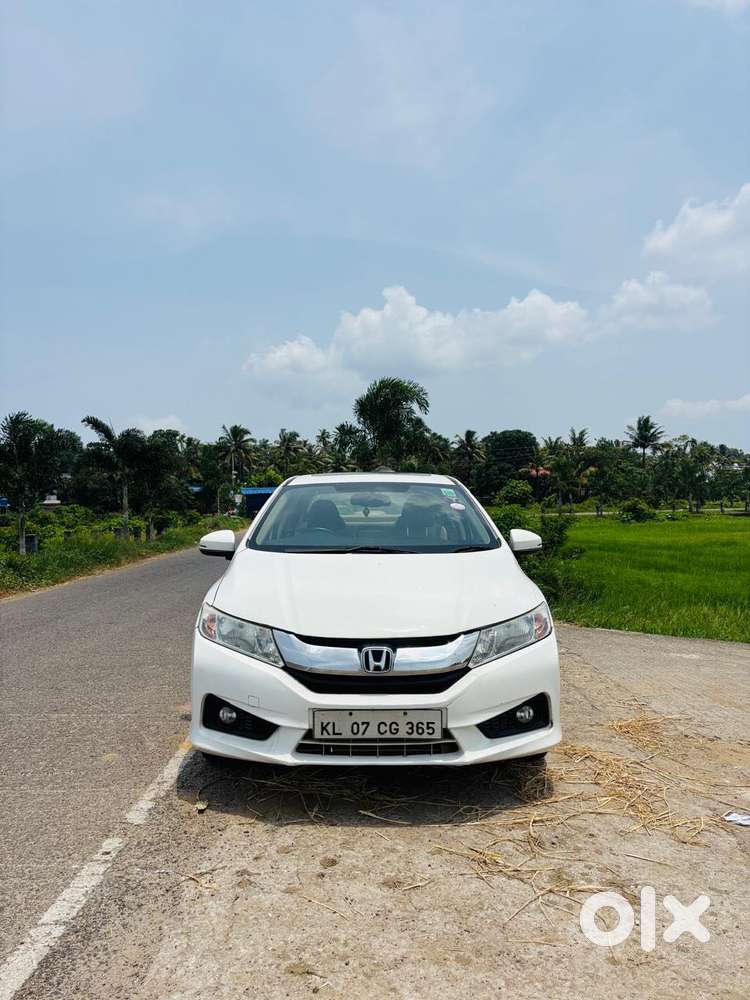 Honda City V At Sunroof, 2016, Petrol