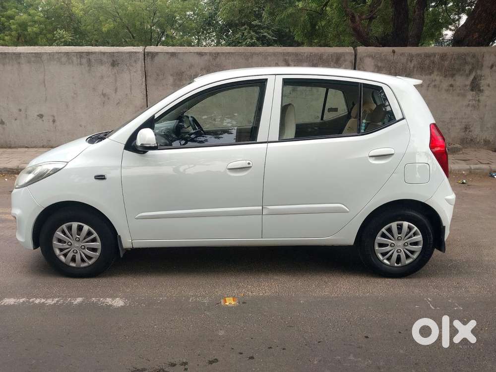 Hyundai I10 Sportz At, 2013, Petrol