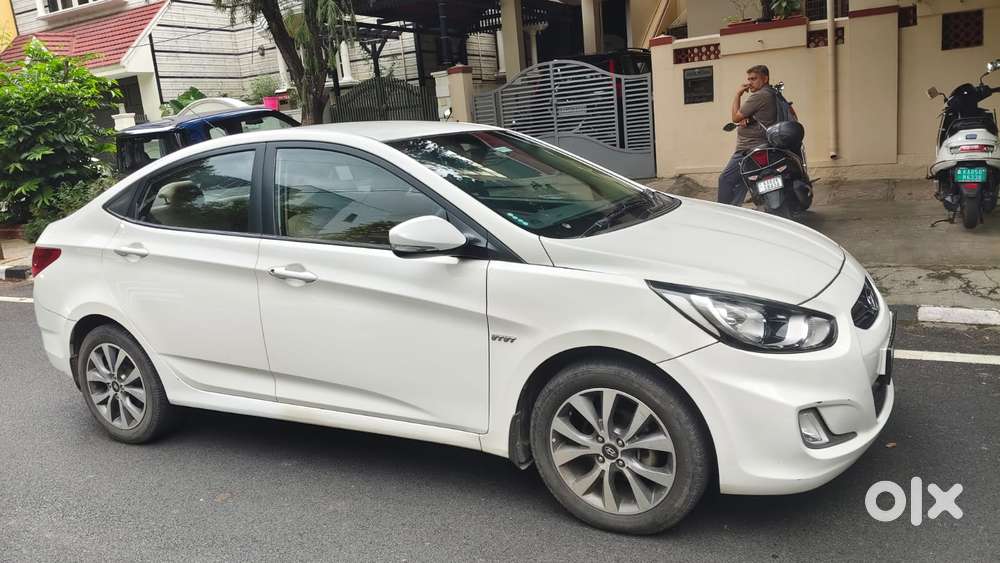 Hyundai Verna Fluidic 1.6 Vtvt Sx, 2014, Petrol