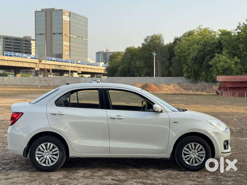 Maruti Suzuki Swift Dzire 1.2 Vxi Bsiv, 2017, Petrol