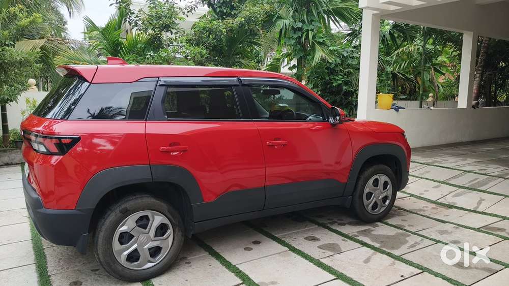 2023 Maruti Brezza Lxi Petrol Manual  33,211 Km
