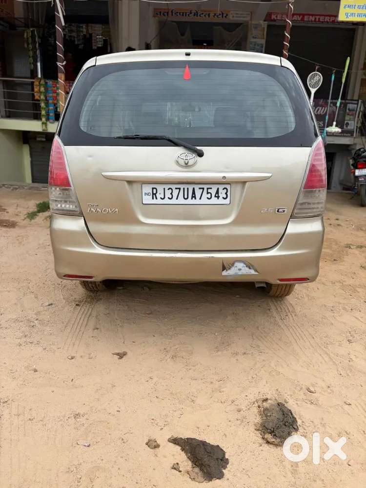 Toyota Innova 2011 Diesel 8 Str