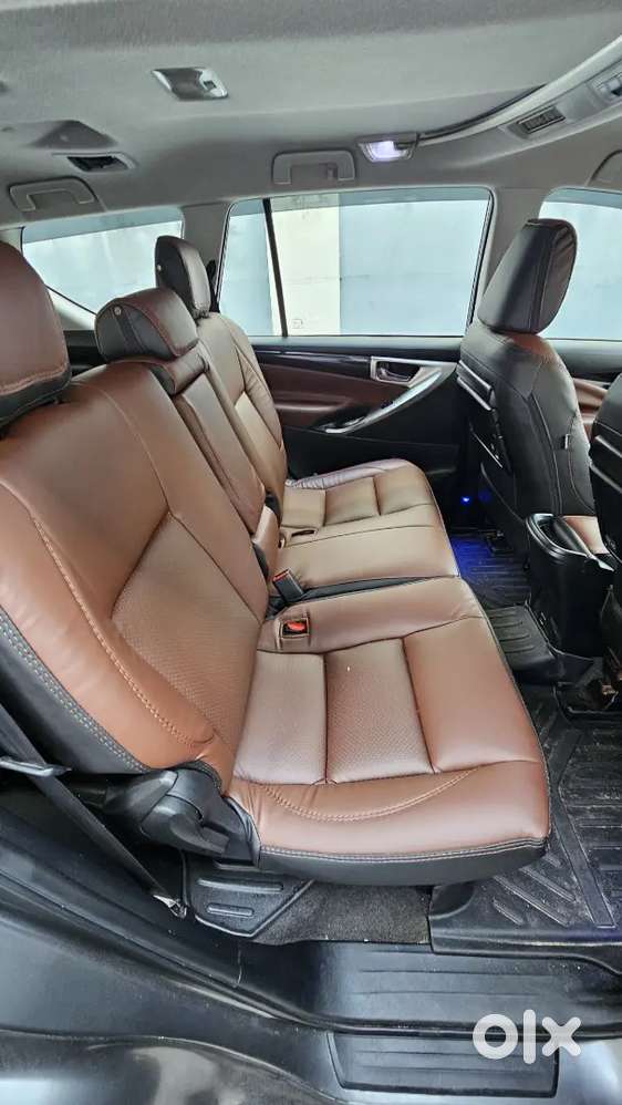 Toyota Innova Crysta 2.4 V Diesel 2017